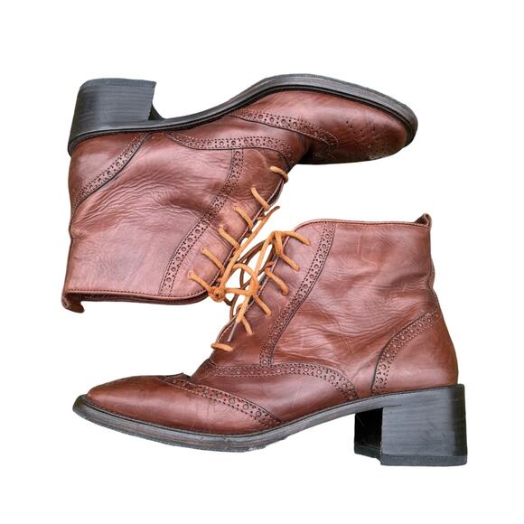 Vintage Joan Helpern Wingtip Oxford Heeled Ankle Boots Cognac Womens 8.5 M Italy - Picture 1 of 15